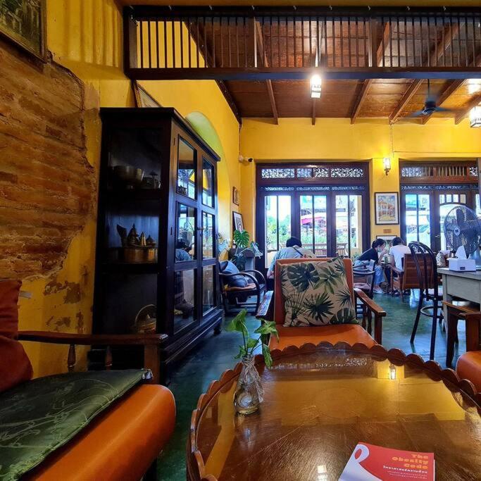 Sittisang Heritage House 1920 Kanchanaburi Extérieur photo