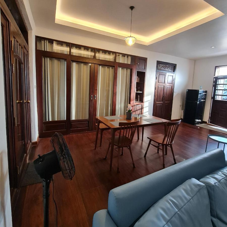 Sittisang Heritage House 1920 Kanchanaburi Extérieur photo